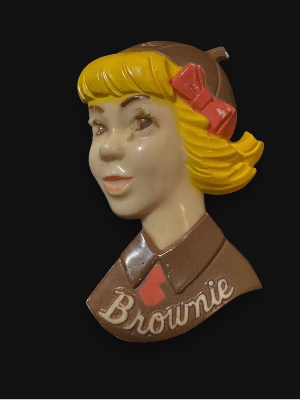 Vintage Plastic Brownie Girl Scout Pin